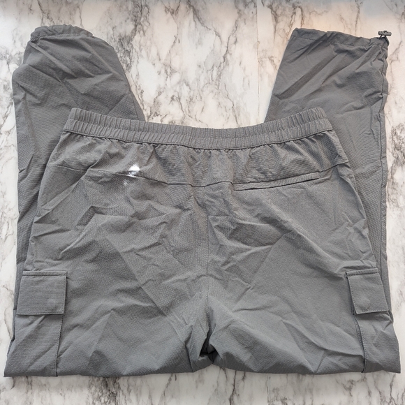 Banana Republic Men's Relaxed Tapered Fit Cargo Pants size Large Gray - Picture 2 of 6